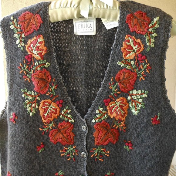 Gray Marled Vest Embroidered Front - Picture 2 of 9
